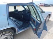 ✅ 1992 Cadillac DeVille • VIN: 1G6CD53B1N4332589 • Lot: 43040373. Wystawiony na IAAI z przebiegiem Nie podano. Bezpłatny archiwum sprzedaży aukcyjnych z USA i szczegółowy raport historii pojazdu na DreamBid. Zdjęcie 8.