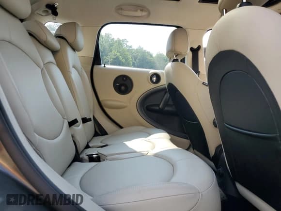 ✅ 2013 MINI Countryman S ALL4 • VIN: WMWZC5C55DWL64417 • Lot: 59588575. Listed on Copart with 61,421 mi. Free auction sales archive from the USA and detailed vehicle history report at DreamBid. Image 11.