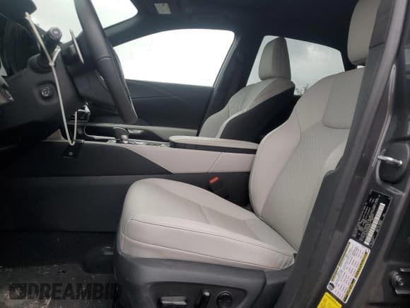 ✅ 2025 Lexus RX 350 Premium • VIN: 2T2BAMCA3SC095532 • Lot: 82202055. Listed on Copart with 5,456 mi. Free auction sales archive from the USA and detailed vehicle history report at DreamBid. Image 7.