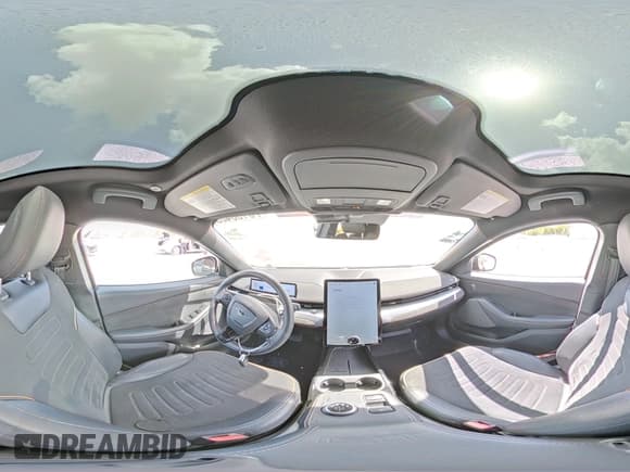 ✅ 2021 Ford Mustang Mach-E GT • VIN: 3FMTK4SE2MME00499 • Lot: 70150485. Wystawiony na Copart z przebiegiem 68 849 mil. Bezpłatny archiwum sprzedaży aukcyjnych z USA i szczegółowy raport historii pojazdu na DreamBid. Zdjęcie 14.