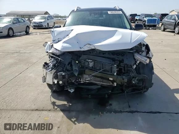 ✅ 2022 Hyundai Venue SEL • VIN: KMHRC8A3XNU167967 • Lot: 50248355. Listed on Copart with 49,234 mi. Free auction sales archive from the USA and detailed vehicle history report at DreamBid. Image 14.