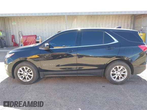 ✅ 2020 Chevrolet Equinox LT • VIN: 2GNAXKEV8L6223034 • Lot: 43599663. Wystawiony na IAAI z przebiegiem 146 587 mil. Bezpłatny archiwum sprzedaży aukcyjnych z USA i szczegółowy raport historii pojazdu na DreamBid. Zdjęcie 14.