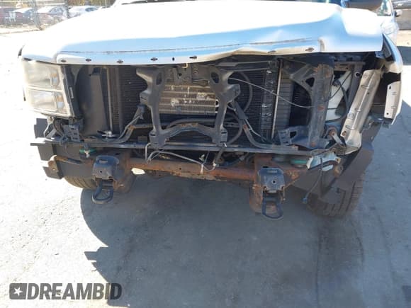 ✅ 2011 GMC Sierra 1500 SLE • VIN: 3GTP2VE37BG396628 • Lot: 43469035. Listed on IAAI with 181,324 mi. Free auction sales archive from the USA and detailed vehicle history report at DreamBid. Image 6.