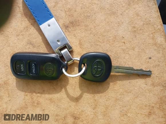 2002 Toyota Highlander z VIN JTEGF21A820029048, wystawiony jako IAAI lot #43076099 z przebiegiem 117 651 mil mil oraz . Historia ofert i sprzedaży dostępna na DreamBid. Obrazek 11.