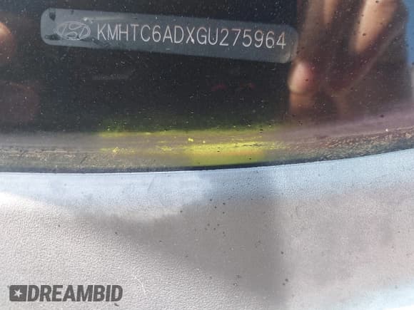 ✅ 2016 Hyundai Veloster • VIN: KMHTC6ADXGU275964 • Lot: 41241880. Wystawiony na IAAI z przebiegiem 95 942 mil. Bezpłatny archiwum sprzedaży aukcyjnych z USA i szczegółowy raport historii pojazdu na DreamBid. Zdjęcie 9.