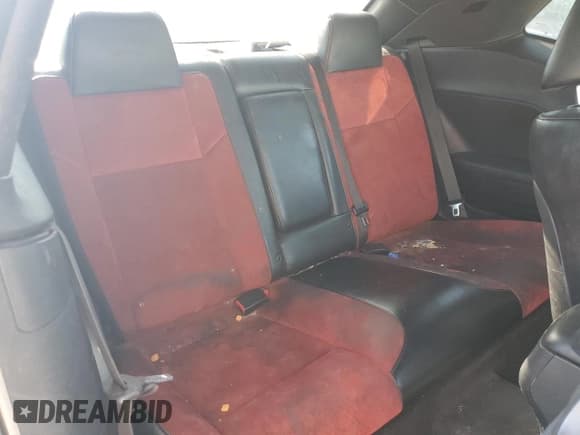 ✅ 2015 Dodge Challenger R/T Plus • VIN: 2C3CDZBT0FH811481 • Lot: 87079175. Wystawiony na Copart z przebiegiem 158 587 mil. Bezpłatny archiwum sprzedaży aukcyjnych z USA i szczegółowy raport historii pojazdu na DreamBid. Zdjęcie 10.