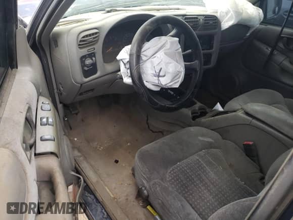 2000 Chevrolet S-10 LS с VIN 1GCDT19W9Y8133357, выставлен на аукционе Copart как лот 66585324 с пробегом 131 271 миль миль и Списание • Salvage title. История ставок и продаж доступна на DreamBid. Изображение 8.