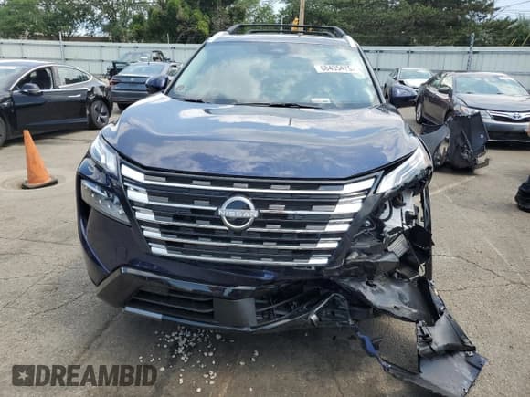 ✅ 2025 Nissan Rogue Platinum • VIN: JN8BT3DC5SW101951 • Lot: 68435475. Listed on Copart with 634 mi. Free auction sales archive from the USA and detailed vehicle history report at DreamBid. Image 5.