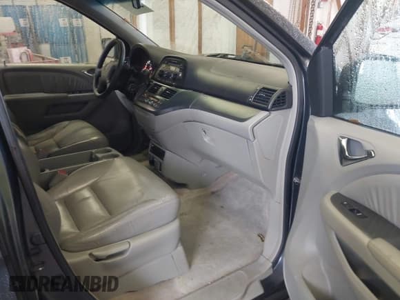✅ 2005 Honda Odyssey EX-L • VIN: 5FNRL38765B044868 • Lot: 43543067. Wystawiony na IAAI z przebiegiem 217 317 mil. Bezpłatny archiwum sprzedaży aukcyjnych z USA i szczegółowy raport historii pojazdu na DreamBid. Zdjęcie 5.