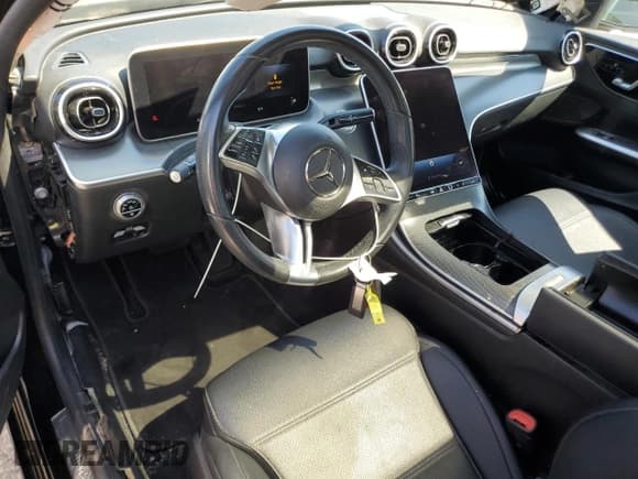 ✅ 2023 Mercedes-Benz C 300 • VIN: W1KAF4HB7PR127954 • Lot: 80644245. Wystawiony na Copart z przebiegiem 29 811 mil. Bezpłatny archiwum sprzedaży aukcyjnych z USA i szczegółowy raport historii pojazdu na DreamBid. Zdjęcie 8.