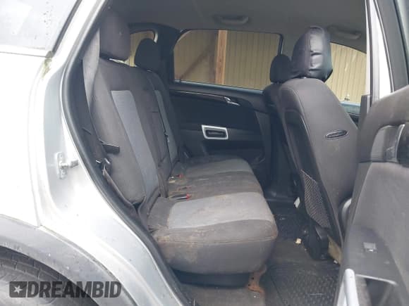 ✅ 2014 Chevrolet Captiva Sport LS • VIN: 3GNAL2EKXES651354 • Lot: 42288389. Wystawiony na IAAI z przebiegiem 217 880 mil. Bezpłatny archiwum sprzedaży aukcyjnych z USA i szczegółowy raport historii pojazdu na DreamBid. Zdjęcie 8.