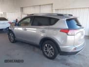 ✅ 2018 Toyota RAV4 Hybrid XLE • VIN: JTMRJREVXJD172978 • Лот: 43461828. Опубликован ранее на IAAI с пробегом 133 980 миль. Бесплатный доступ к архиву аукционных продаж из США и подробный отчёт об истории автомобиля на DreamBid. Изображение 3.