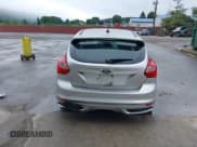 ✅ 2013 Ford Focus ST • VIN: 1FADP3L9XDL127468 • Lot: 42994718. Listed on IAAI with 123,988 mi. Free auction sales archive from the USA and detailed vehicle history report at DreamBid. Image 16.