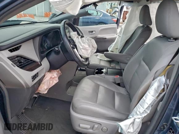 ✅ 2017 Toyota Sienna XLE • VIN: 5TDYZ3DC6HS860394 • Lot: 94223275. Listed on Copart with Not provided. Free auction sales archive from the USA and detailed vehicle history report at DreamBid. Image 7.
