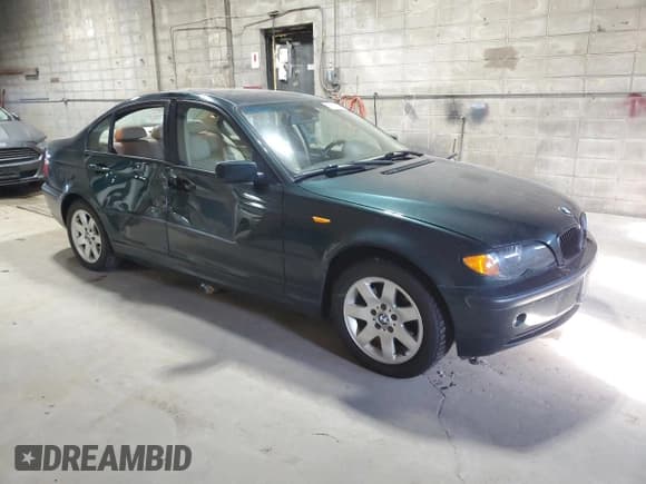 ✅ 2004 BMW 3 Series 325xi • VIN: WBAEU33404PM61834 • Lot: 89666055. Listed on Copart with 190,333 mi. Free auction sales archive from the USA and detailed vehicle history report at DreamBid. Image 4.