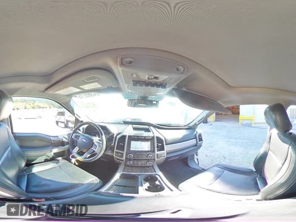 ✅ 2019 Ford F-350 XL • VIN: 1FT8W3BT6KEF99731 • Lot: 84380975. Wystawiony na Copart z przebiegiem 135 429 mil. Bezpłatny archiwum sprzedaży aukcyjnych z USA i szczegółowy raport historii pojazdu na DreamBid. Zdjęcie 15.