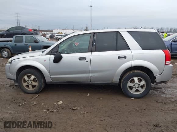 ✅ 2006 Saturn VUE • VIN: 5GZCZ33D66S835888 • Lot: 41513629. Wystawiony na IAAI z przebiegiem 171 887 mil. Bezpłatny archiwum sprzedaży aukcyjnych z USA i szczegółowy raport historii pojazdu na DreamBid. Zdjęcie 14.