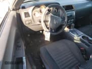 ✅ 2014 Dodge Challenger SXT • VIN: 2C3CDYAG0EH262085 • Lot: 74202754. Wystawiony na Copart z przebiegiem 148 222 mil. Bezpłatny archiwum sprzedaży aukcyjnych z USA i szczegółowy raport historii pojazdu na DreamBid. Zdjęcie 8.