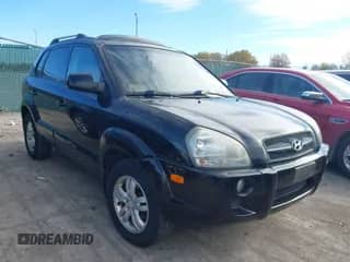 2008 Hyundai Tucson SE with VIN KM8JN12D68U770375, listed as a IAAI auction lot 43606499 with 143,438 mi miles and . Bid and sale history available at DreamBid. Image 1.