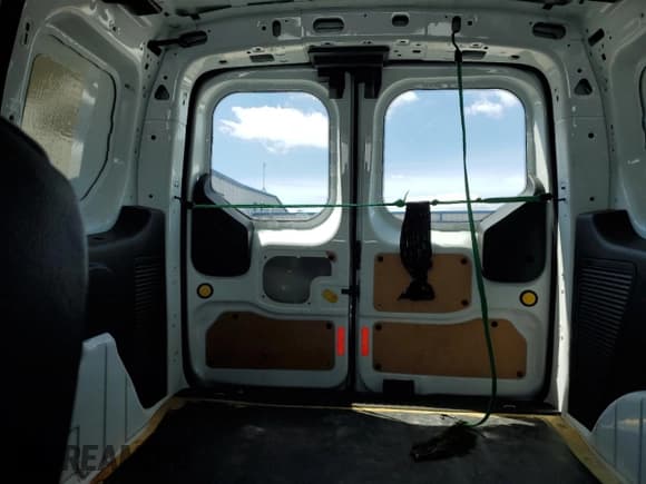 ✅ 2017 Ford Transit Connect XL • VIN: NM0LS6E73H1334462 • Лот: 55805875. Опубликован ранее на Copart с пробегом 83 311 миль. Бесплатный доступ к архиву аукционных продаж из США и подробный отчёт об истории автомобиля на DreamBid. Изображение 10.