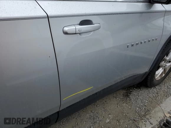 ✅ 2020 Chevrolet Traverse LT Cloth • VIN: 1GNERGKW6LJ129954 • Lot: 73914594. Wystawiony na Copart z przebiegiem Nie podano. Bezpłatny archiwum sprzedaży aukcyjnych z USA i szczegółowy raport historii pojazdu na DreamBid. Zdjęcie 13.