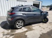 ✅ 2022 Hyundai Kona SEL • VIN: KM8K62AB0NU807438 • Лот: 47561304. Опубликован ранее на Copart с пробегом 42 974 миль. Бесплатный доступ к архиву аукционных продаж из США и подробный отчёт об истории автомобиля на DreamBid. Изображение 3.