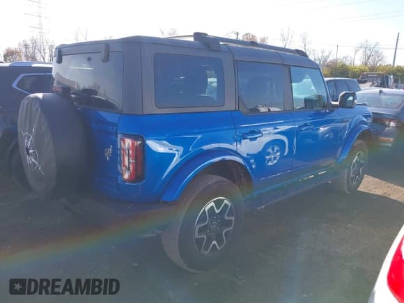 ✅ 2022 Ford Bronco Big Bend • VIN: 1FMEE5BPXNLB02700 • Lot: 43688328. Wystawiony na IAAI z przebiegiem 25 640 mil. Bezpłatny archiwum sprzedaży aukcyjnych z USA i szczegółowy raport historii pojazdu na DreamBid. Zdjęcie 4.