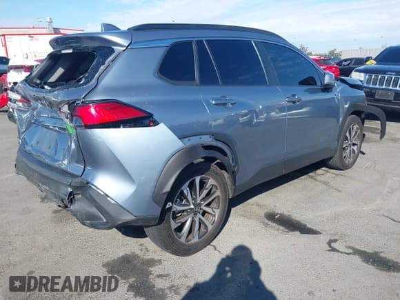 ✅ 2024 Toyota Corolla Cross XLE • VIN: 7MUDAAAG0RV072946 • Lot: 43427848. Listed on IAAI with 48,881 mi. Free auction sales archive from the USA and detailed vehicle history report at DreamBid. Image 4.