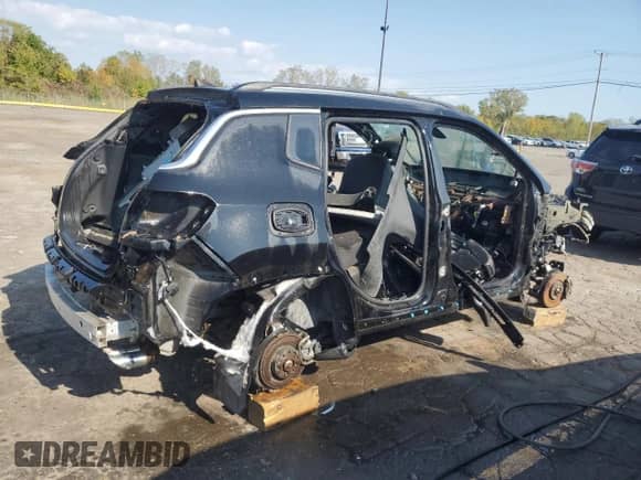 2018 Jeep Compass Limited с VIN 3C4NJDCB9JT263972, выставлен на аукционе Copart как лот 80888295 с пробегом Не указан миль и На запчасти • Non repairable. История ставок и продаж доступна на DreamBid. Изображение 3.