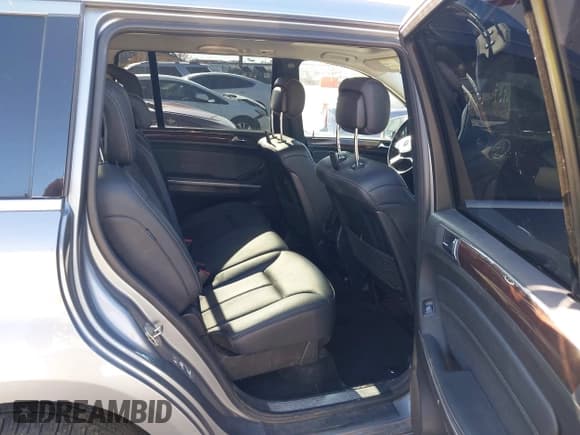 ✅ 2011 Mercedes-Benz GL 350 • VIN: 4JGBF2FEXBA761407 • Lot: 41286444. Listed on IAAI with 164,051 mi. Free auction sales archive from the USA and detailed vehicle history report at DreamBid. Image 8.
