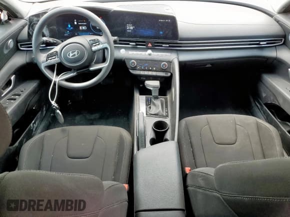 ✅ 2024 Hyundai Elantra SEL • VIN: KMHLM4DG8RU813071 • Lot: 57585525. Listed on Copart with 5,226 mi. Free auction sales archive from the USA and detailed vehicle history report at DreamBid. Image 8.