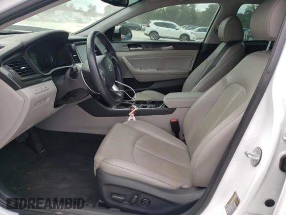 ✅ 2018 Hyundai Sonata Limited • VIN: 5NPE34AF1JH692605 • Лот: 73186442. Опубликован ранее на Copart с пробегом 77 408 миль. Бесплатный доступ к архиву аукционных продаж из США и подробный отчёт об истории автомобиля на DreamBid. Изображение 7.