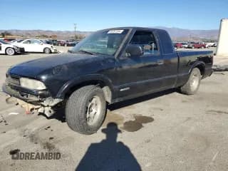 ✅ 2000 Chevrolet S-10 LS • VIN: 1GCCS1959Y8231035 • Лот: 85267394. Опубликован ранее на Copart с пробегом Не указан. Бесплатный доступ к архиву аукционных продаж из США и подробный отчёт об истории автомобиля на DreamBid. Изображение 1.