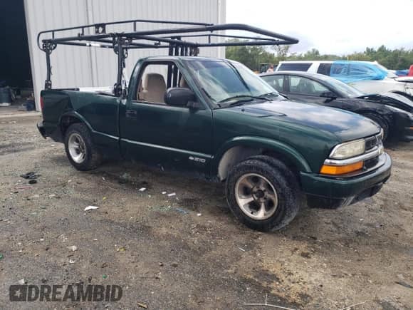 ✅ 2002 Chevrolet S-10 • VIN: 1GCCS14W128178418 • Lot: 85558395. Listed on Copart with Not provided. Free auction sales archive from the USA and detailed vehicle history report at DreamBid. Image 4.