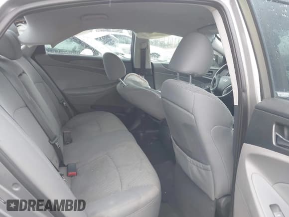 ✅ 2013 Hyundai Sonata GLS • VIN: 5NPEB4AC1DH757837 • Lot: 43508202. Wystawiony na IAAI z przebiegiem 89 736 mil. Bezpłatny archiwum sprzedaży aukcyjnych z USA i szczegółowy raport historii pojazdu na DreamBid. Zdjęcie 8.