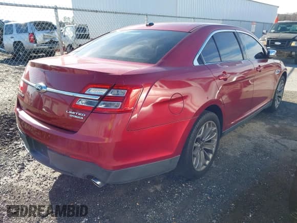 ✅ 2014 Ford Taurus Limited • VIN: 1FAHP2F80EG105861 • Lot: 43901190. Listed on IAAI with 172,264 mi. Free auction sales archive from the USA and detailed vehicle history report at DreamBid. Image 4.