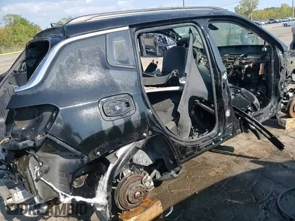 2018 Jeep Compass Limited с VIN 3C4NJDCB9JT263972, выставлен на аукционе Copart как лот 80888295 с пробегом Не указан миль и На запчасти • Non repairable. История ставок и продаж доступна на DreamBid. Изображение 13.