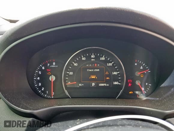 ✅ 2017 Kia Sorento EX • VIN: 5XYPH4A55HG299208 • Lot: 82124765. Wystawiony na Copart z przebiegiem 100 875 mil. Bezpłatny archiwum sprzedaży aukcyjnych z USA i szczegółowy raport historii pojazdu na DreamBid. Zdjęcie 9.