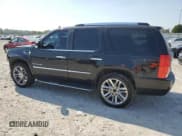 ✅ 2007 Cadillac Escalade • VIN: 1GYEC63837R281440 • Lot: 85368595. Wystawiony na Copart z przebiegiem 165 762 mil. Bezpłatny archiwum sprzedaży aukcyjnych z USA i szczegółowy raport historii pojazdu na DreamBid. Zdjęcie 2.