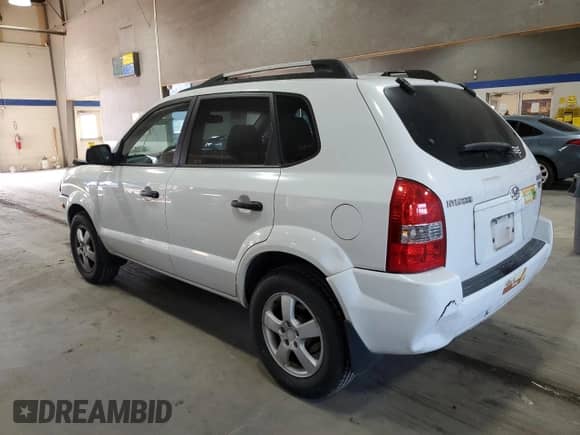 2005 Hyundai Tucson GL with VIN KM8JM12BX5U067598, listed as a Copart auction lot 81336444 with 102,027 mi miles and Clean title. Bid and sale history available at DreamBid. Image 2.