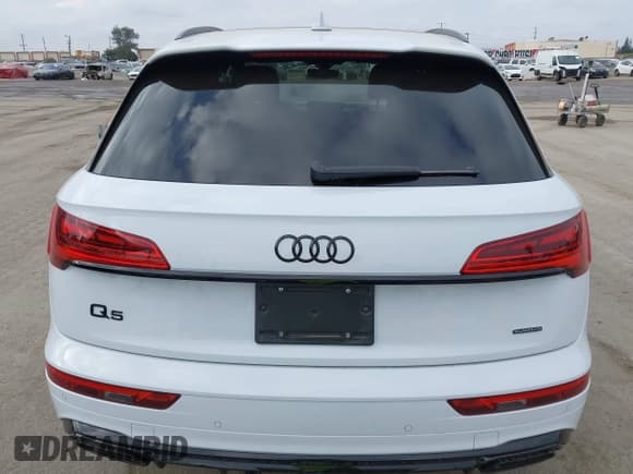 ✅ 2024 Audi Q5 S line Premium Plus • VIN: WA1E2AFY9R2092465 • Lot: 42090469. Wystawiony na IAAI z przebiegiem 2 835 mil. Bezpłatny archiwum sprzedaży aukcyjnych z USA i szczegółowy raport historii pojazdu na DreamBid. Zdjęcie 16.