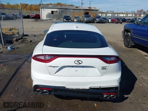 ✅ 2019 Kia Stinger GT1 • VIN: KNAE45LC5K6059524 • Lot: 43610690. Wystawiony na IAAI z przebiegiem 38 457 mil. Bezpłatny archiwum sprzedaży aukcyjnych z USA i szczegółowy raport historii pojazdu na DreamBid. Zdjęcie 16.