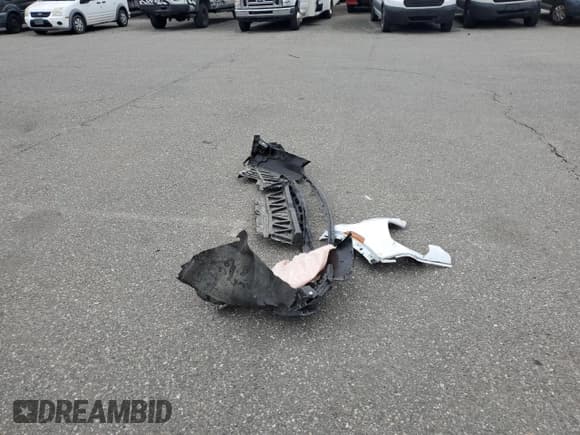 ✅ 2025 Buick Enclave Preferred • VIN: 5GAEVARS8SJ170879 • Lot: 91117295. Wystawiony na Copart z przebiegiem 22 508 mil. Bezpłatny archiwum sprzedaży aukcyjnych z USA i szczegółowy raport historii pojazdu na DreamBid. Zdjęcie 13.