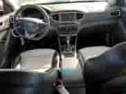 2018 Hyundai Ioniq SEL с VIN KMHC75LC3JU060839, выставлен на аукционе Copart как лот 74549714 с пробегом 150 723 миль миль и Списание • Salvage title. История ставок и продаж доступна на DreamBid. Изображение 8.