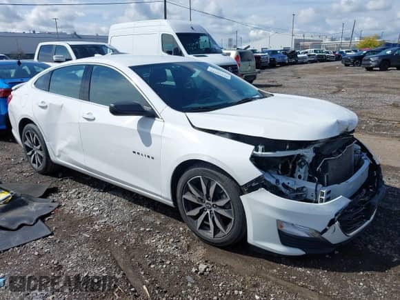 2020 Chevrolet Malibu RS z VIN 1G1ZG5ST7LF137843, wystawiony jako IAAI lot #43269832 z przebiegiem 83 006 mil mil oraz . Historia ofert i sprzedaży dostępna na DreamBid. Obrazek 1.