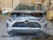 ✅ 2022 Toyota RAV4 XLE • VIN: 2T3W1RFV3NC206951 • Lot: 82331565. Listed on Copart with 39,709 mi. Free auction sales archive from the USA and detailed vehicle history report at DreamBid. Image 5.