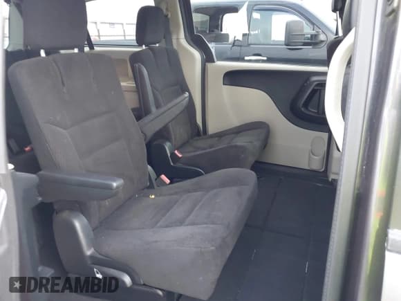 ✅ 2015 Dodge Grand Caravan SXT • VIN: 2C4RDGCG2FR526965 • Lot: 43603267. Wystawiony na IAAI z przebiegiem 131 847 mil. Bezpłatny archiwum sprzedaży aukcyjnych z USA i szczegółowy raport historii pojazdu na DreamBid. Zdjęcie 8.