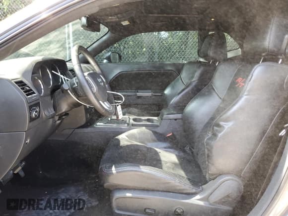 ✅ 2014 Dodge Challenger R/T 100th Anniversary Appearance • VIN: 2C3CDYBT8EH137458 • Lot: 70853314. Wystawiony na Copart z przebiegiem 61 411 mil. Bezpłatny archiwum sprzedaży aukcyjnych z USA i szczegółowy raport historii pojazdu na DreamBid. Zdjęcie 7.