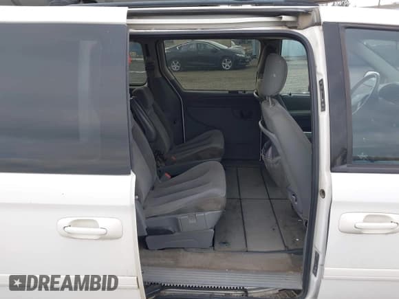✅ 2006 Dodge Grand Caravan SXT • VIN: 2D4GP44L96R746857 • Lot: 43592349. Listed on IAAI with 242,674 mi. Free auction sales archive from the USA and detailed vehicle history report at DreamBid. Image 8.