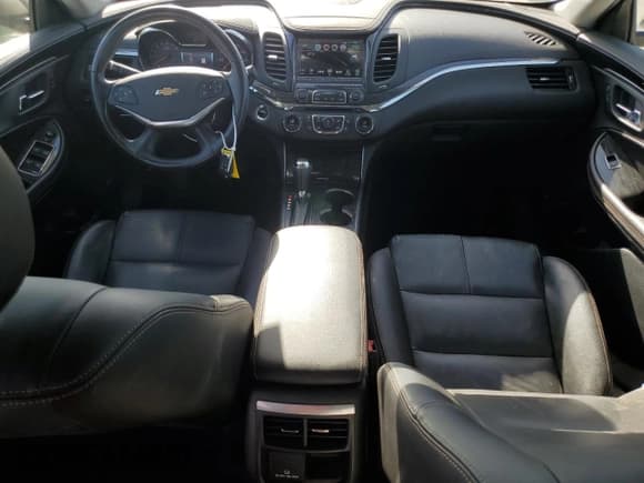 ✅ 2017 Chevrolet Impala LT • VIN: 2G1105S32H9128503 • Лот: 69897104. Опубликован ранее на Copart с пробегом 64 357 миль. Бесплатный доступ к архиву аукционных продаж из США и подробный отчёт об истории автомобиля на DreamBid. Изображение 8.